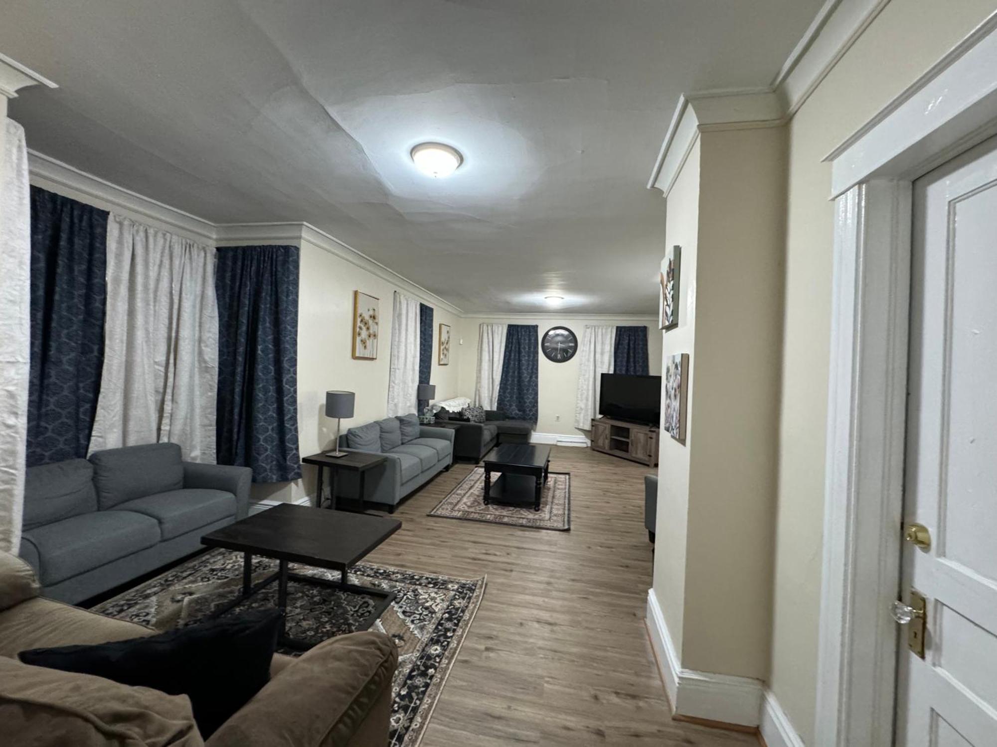 Comfy Getaway, 5 Bed, Sleeps 9, Walk To Falls! 나이아가라폴스 외부 사진